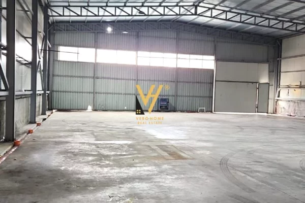 JEPET KAPANON 600 M2 ME QERA NE KAMEZ 2.300 EURO