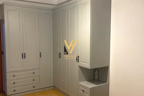 Shtepi me qera Apartament ne Tirane, 2+1, Mobilimi E mobiluar, Pagesa 600  Euro.