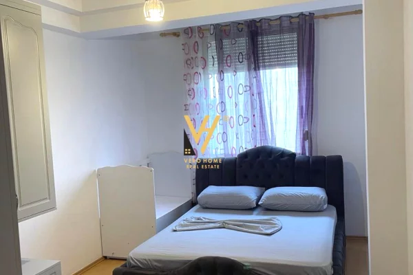 Shtepi me qera Apartament ne Tirane, 2+1, Mobilimi E mobiluar, Pagesa 600  Euro.