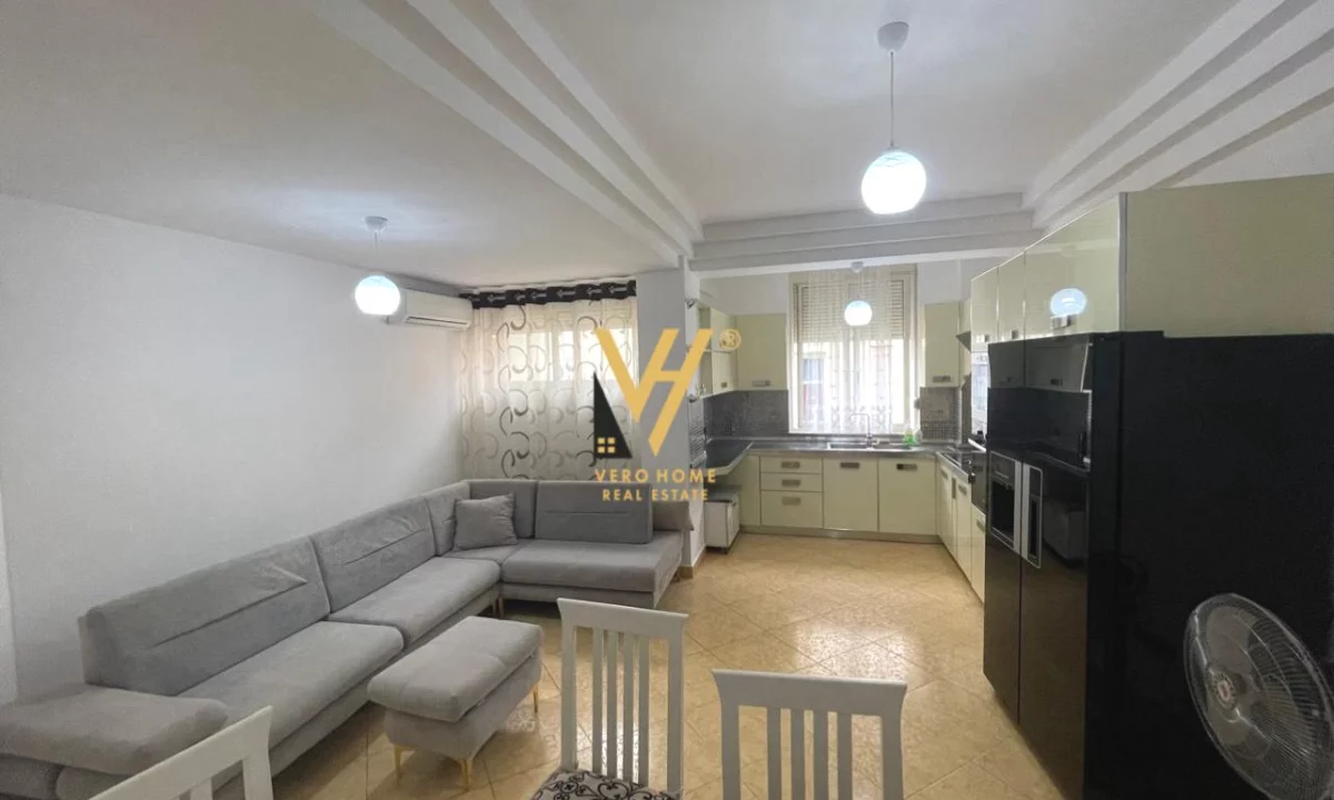 Shtepi me qera Apartament ne Tirane, 2+1, Mobilimi E mobiluar, Pagesa 600  Euro.