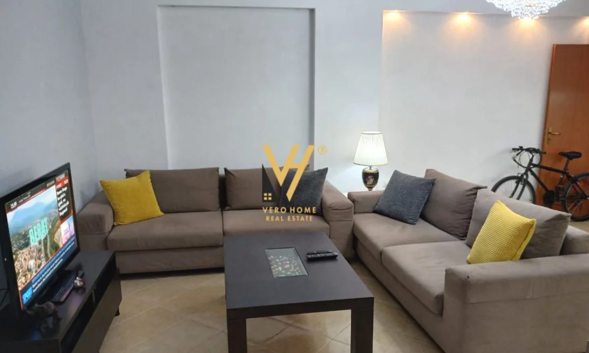 Shtepi me qera Apartament ne Tirane, 2+1, Mobilimi E mobiluar, Pagesa 520  Euro.