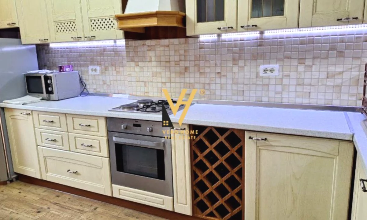 Shtepi me qera Apartament ne Tirane, 2+1, Mobilimi E mobiluar, Pagesa 600  Euro.