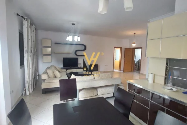 Shtepi me qera Apartament ne Tirane, 3+1, Mobilimi E mobiluar, Pagesa 60,000  Leke.