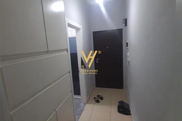 Appartamento in vendita a Tirana 2+1, Arredato