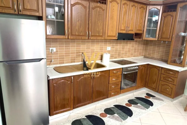 Shtepi me qera Apartament ne Tirane, 2+1, Mobilimi E mobiluar, Pagesa 45,000  Leke.