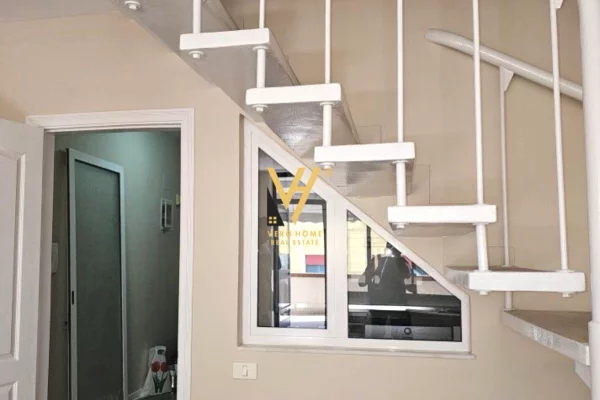 Shtepi me qera Apartament ne Tirane, 2+1, Mobilimi E mobiluar, Pagesa 1,000  Euro.