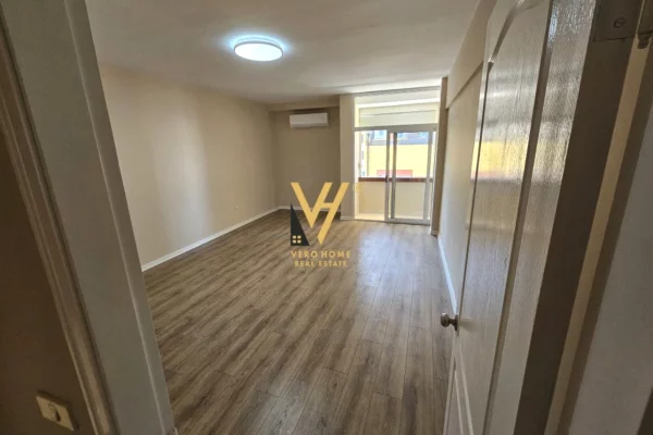 Shtepi me qera Apartament ne Tirane, 2+1, Mobilimi E mobiluar, Pagesa 1,000  Euro.