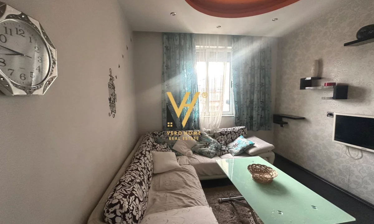 Shtepi ne shitje Apartament ne Tirane, 2+1, Mobilimi E mobiluar, Pagesa 172,000  Euro.