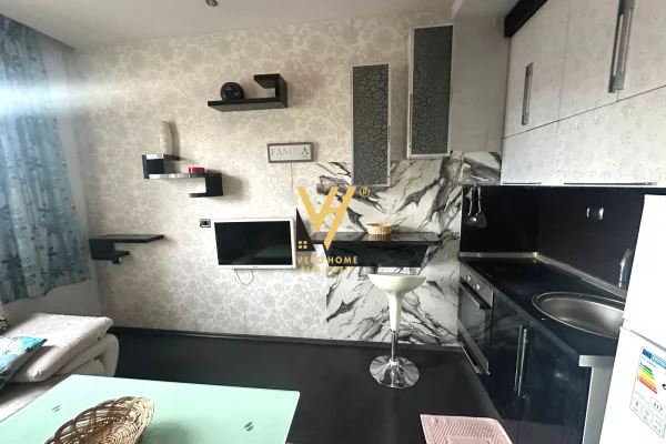 Shtepi ne shitje Apartament ne Tirane, 2+1, Mobilimi E mobiluar, Pagesa 172,000  Euro.