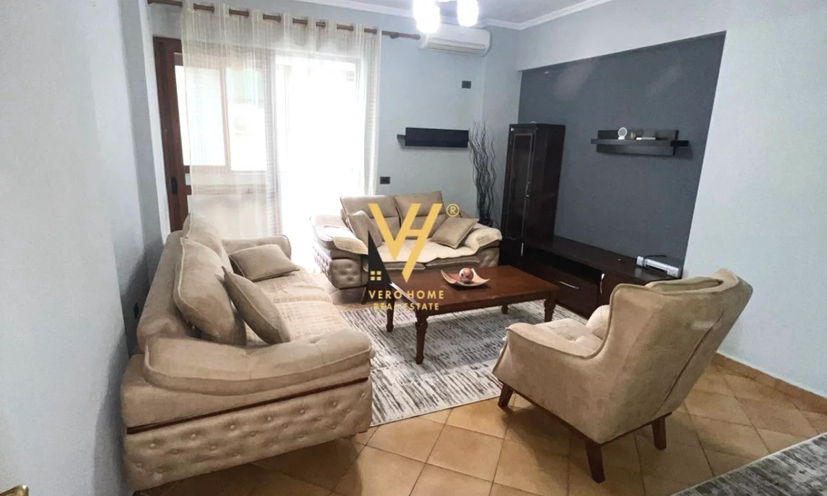 Shtepi me qera Apartament ne Tirane, 3+1, Mobilimi E mobiluar, Pagesa 70,000  Leke.