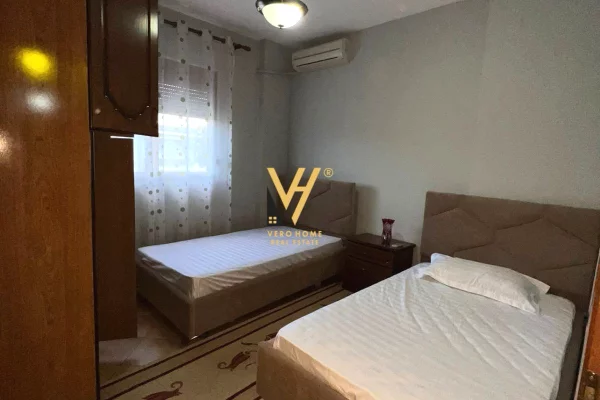 Shtepi me qera Apartament ne Tirane, 3+1, Mobilimi E mobiluar, Pagesa 70,000  Leke.