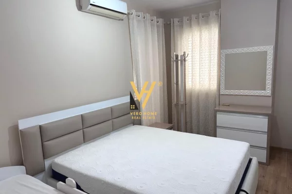 Shtepi me qera Apartament ne Tirane, 1+1, Mobilimi E mobiluar, Pagesa 40,000  Leke.