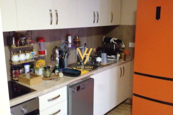 Shtepi me qera Apartament ne Tirane, 2+1, Mobilimi E mobiluar, Pagesa 730  Euro.