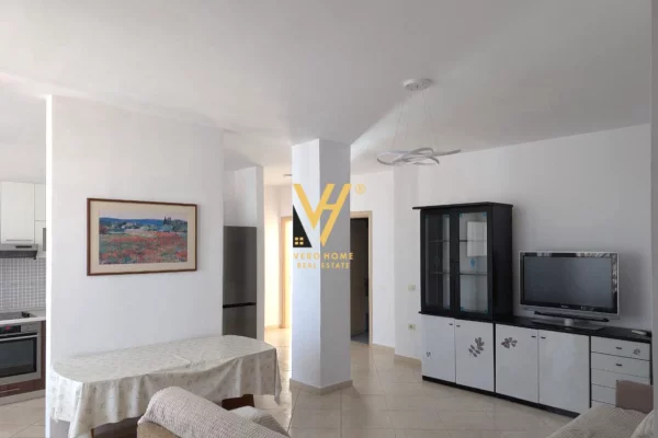 JEPET APARTAMENT 2+1 ME QIRA TE PEDRIATRIA 55.000 LEKE