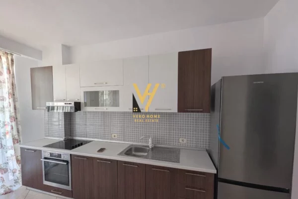 Appartamento in affitto a Tirana 2+1, Arredato