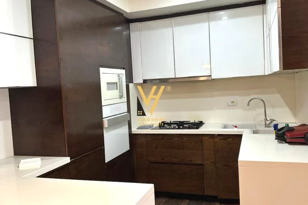 Shtepi me qera Apartament ne Tirane, 3+1, Mobilimi E mobiluar, Pagesa 95,000  Leke.