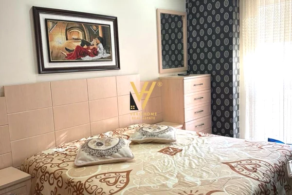 Shtepi me qera Apartament ne Tirane, 3+1, Mobilimi E mobiluar, Pagesa 95,000  Leke.