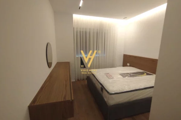 Shtepi me qera Apartament ne Tirane, 2+1, Mobilimi E mobiluar, Pagesa 1,300  Euro.