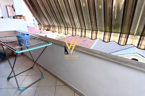 Shtepi me qera Apartament ne Tirane, 2+1, Mobilimi E mobiluar, Pagesa 90,000  Leke.