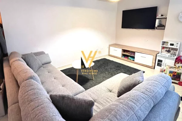 Shtepi me qera Apartament ne Tirane, 2+1, Mobilimi E mobiluar, Pagesa 90,000  Leke.