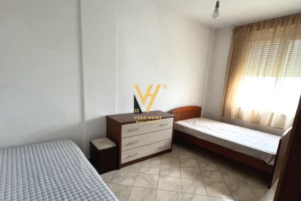 Shtepi me qera Apartament ne Tirane, 2+1, Mobilimi E mobiluar, Pagesa 50,000  Leke.