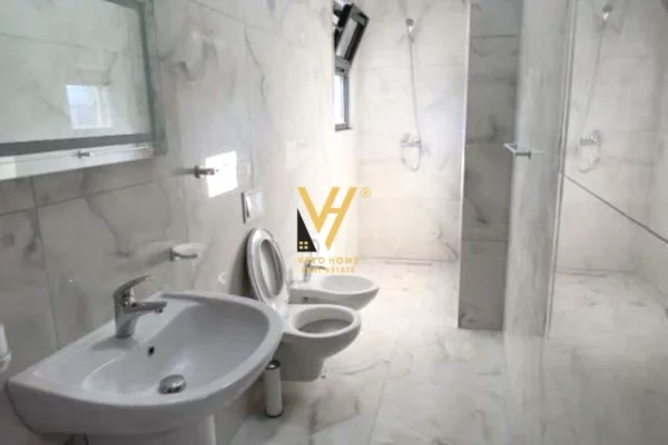 Shtepi me qera Apartament ne Tirane, 2+1, Mobilimi E mobiluar, Pagesa 570  Euro.