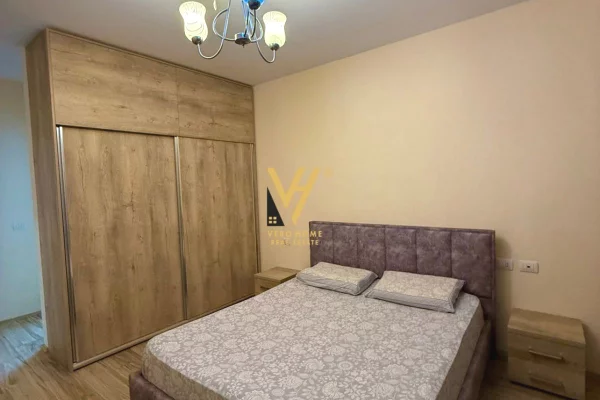 Shtepi me qera Apartament ne Tirane, 2+1, Mobilimi E mobiluar, Pagesa 750  Euro.