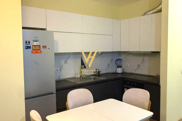 Shtepi me qera Apartament ne Tirane, 2+1, Mobilimi E mobiluar, Pagesa 750  Euro.