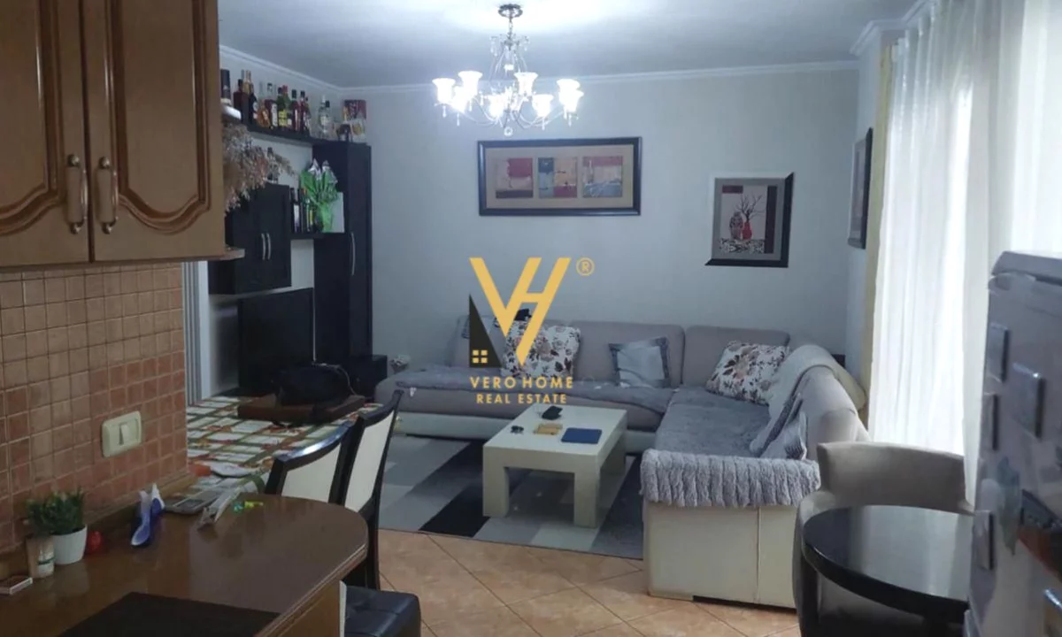 Shtepi ne shitje Apartament ne Tirane, 1+1, Mobilimi E mobiluar, Pagesa 113,000  Euro.