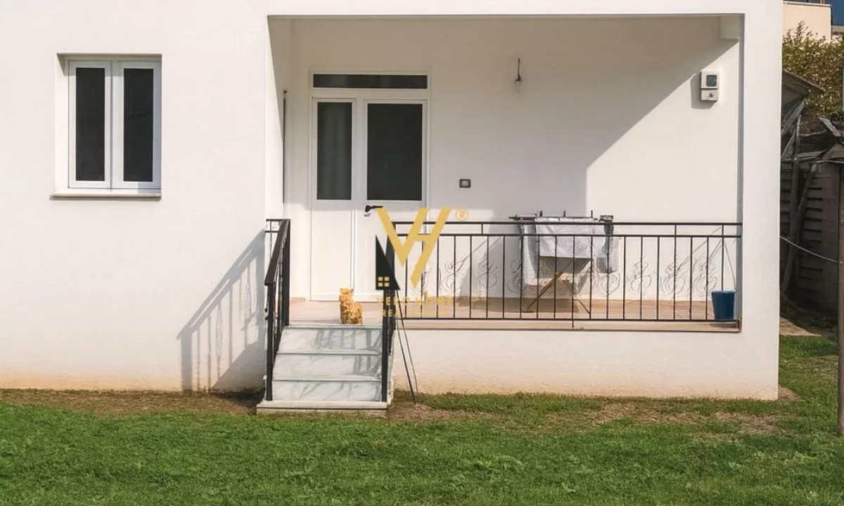 Shtepi me qera Shtepi Private ne Tirane, 2+1, Mobilimi E mobiluar, Pagesa 55,000  Leke.