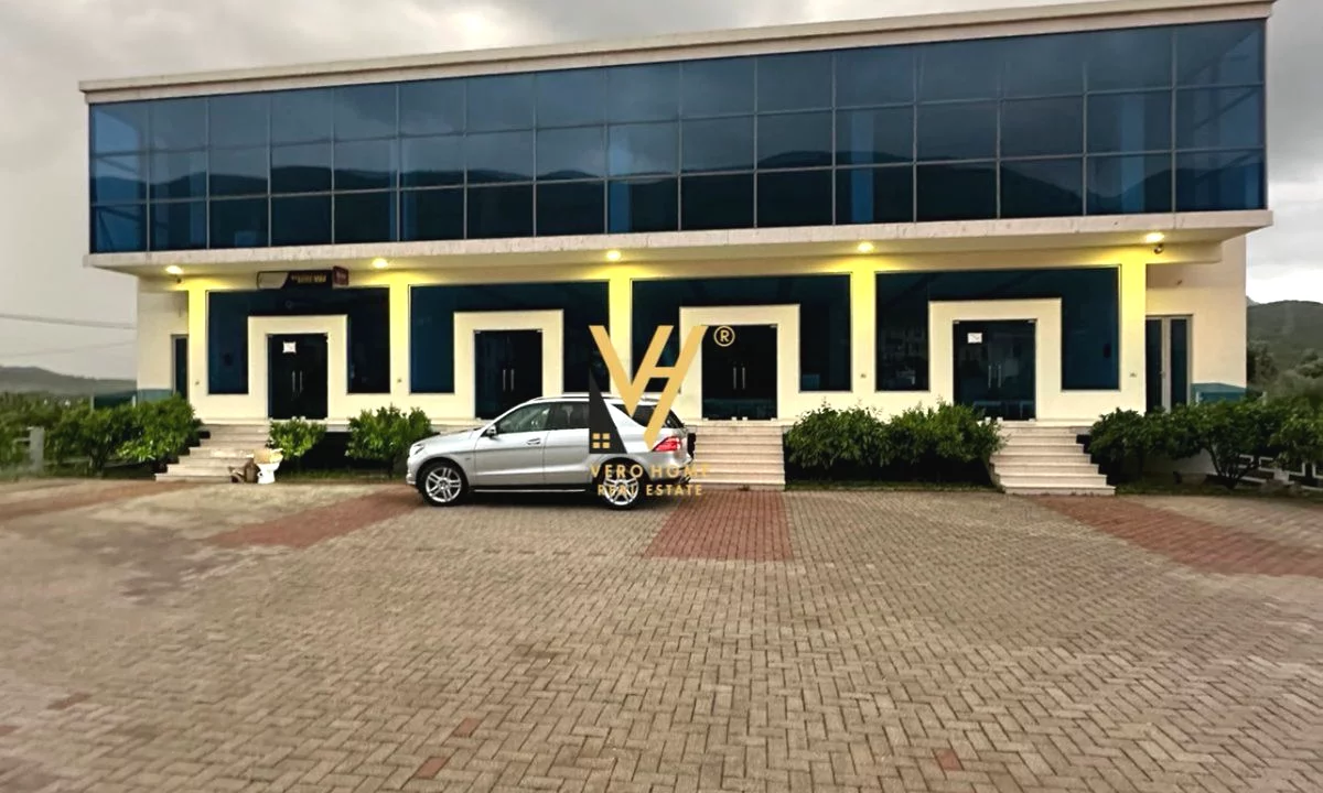 JEPET GODINE BIZNESI 780 M2 ME QERA NE BERZHITE 4.800 EURO