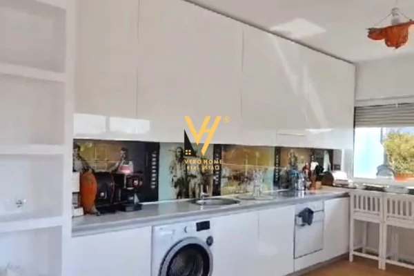 Shtepi me qera Apartament ne Tirane, 1+1, Mobilimi E mobiluar, Pagesa 1,200  Euro.