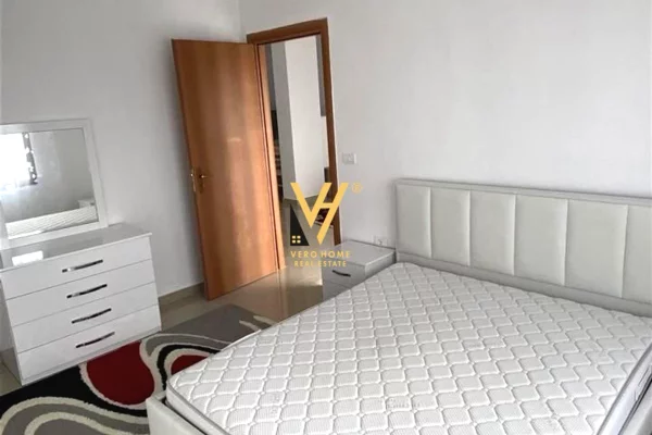 Shtepi me qera Apartament ne Tirane, 1+1, Mobilimi E mobiluar, Pagesa 400  Euro.