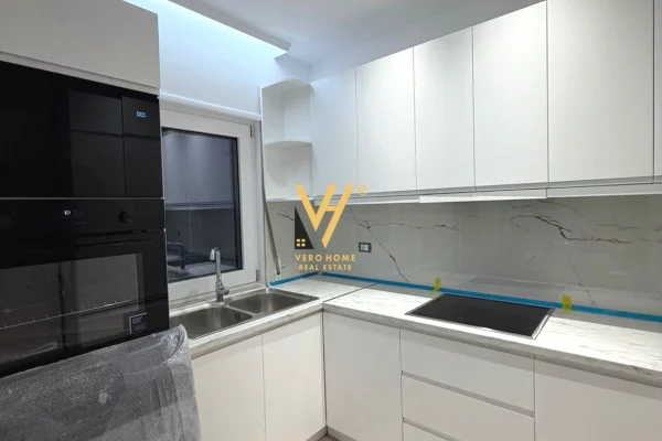 Shtepi me qera Apartament ne Tirane, 2+1, Mobilimi E mobiluar, Pagesa 1,000  Euro.