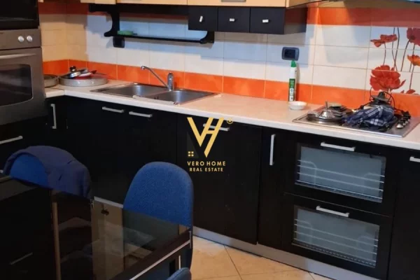 Appartamento in affitto a Tirana 2+1, Arredato