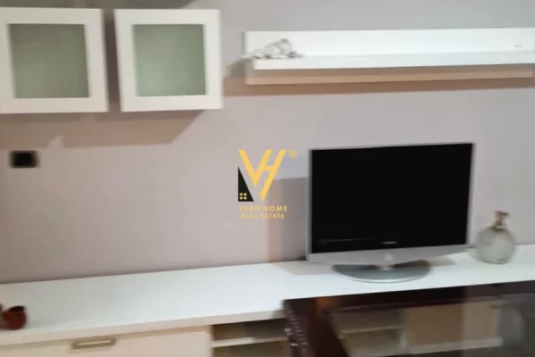 Appartamento in affitto a Tirana 2+1, Arredato