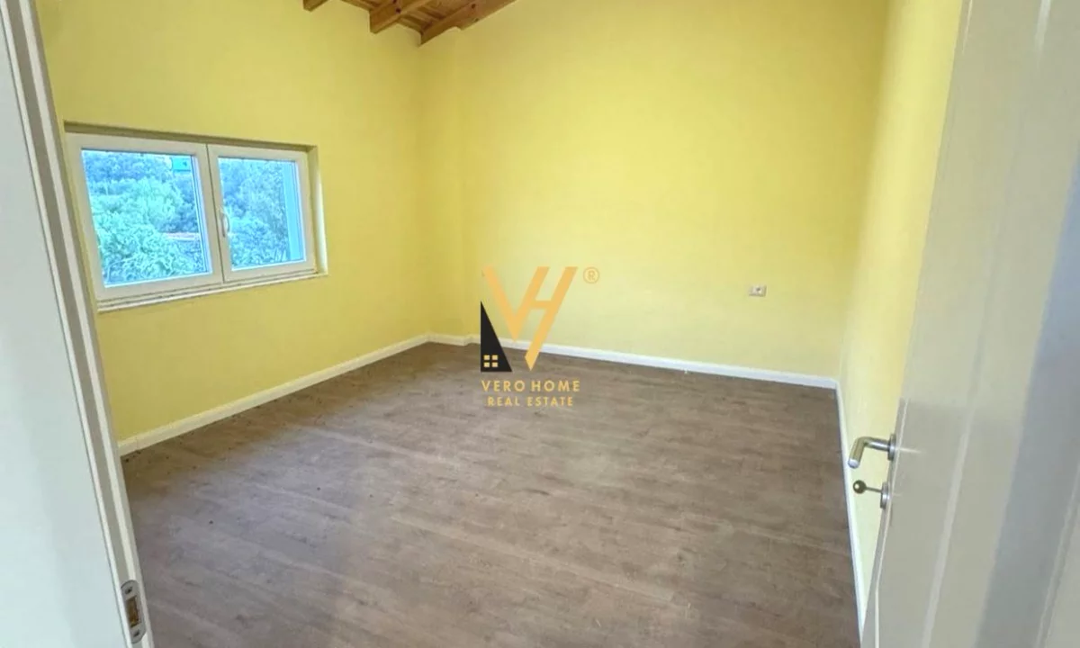 Shtepi me qera Vila Luksoze ne Tirane, 5+1, Mobilimi Bosh, pa mobiluar, Pagesa 110,000  Leke.