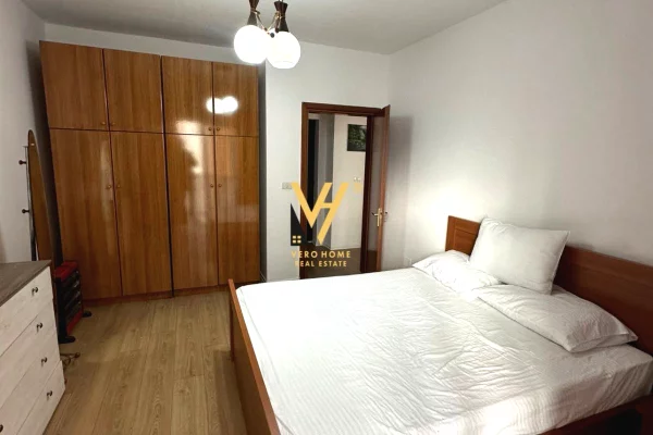 Shtepi me qera Apartament ne Tirane, 2+1, Mobilimi E mobiluar, Pagesa 850  Euro.
