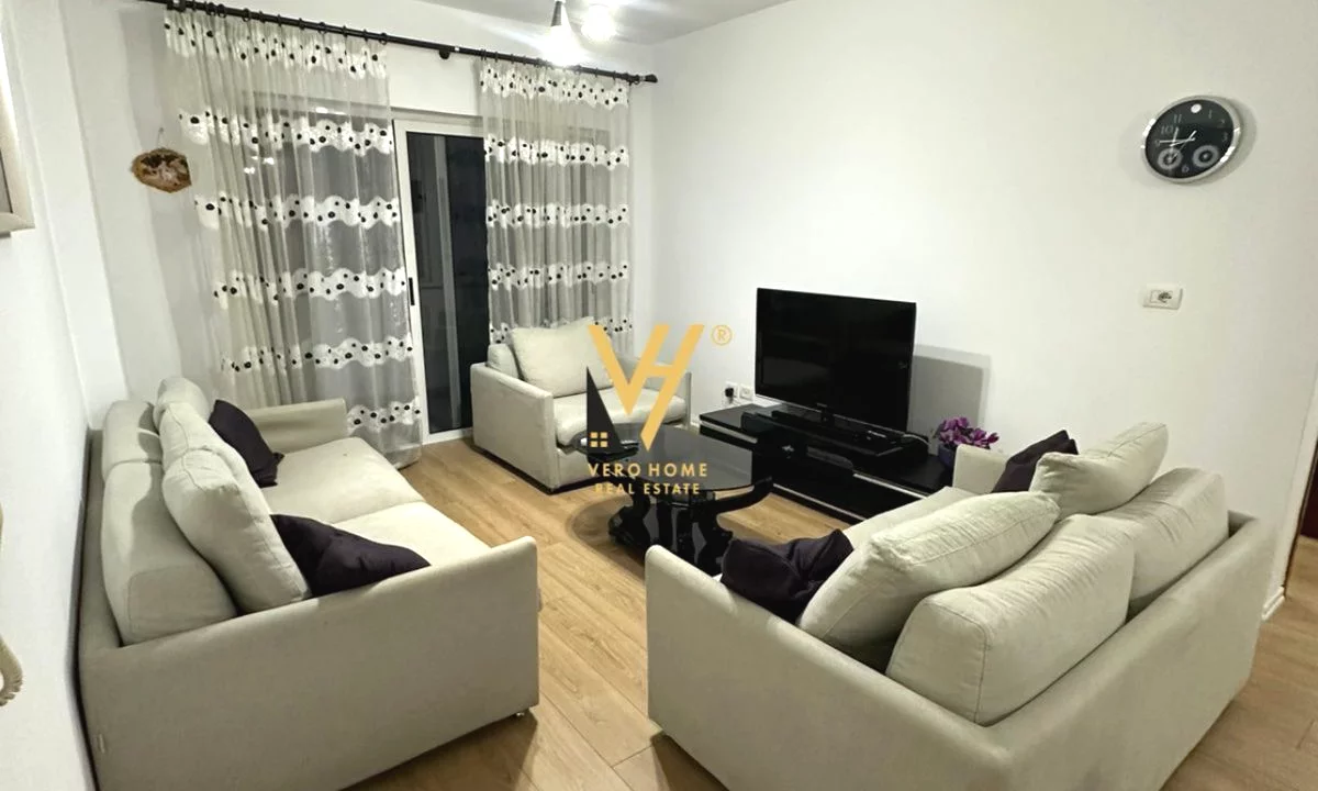 Shtepi me qera Apartament ne Tirane, 2+1, Mobilimi E mobiluar, Pagesa 850  Euro.