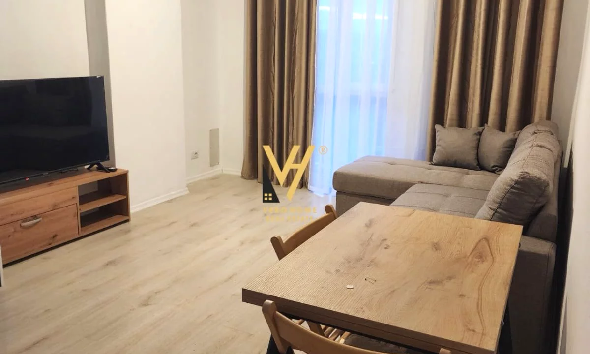 Appartamento in affitto a Tirana 2+1, Arredato