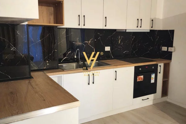 Appartamento in affitto a Tirana 2+1, Arredato