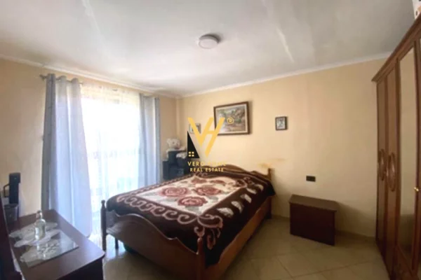 Appartamento in vendita a Tirana 1+1, Arredato