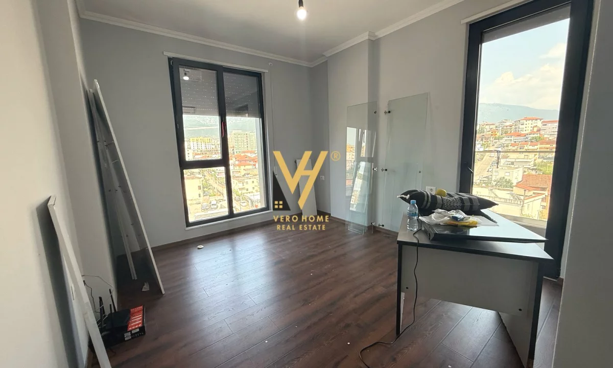 Shtepi me qera Apartament ne Tirane, 3+1, Mobilimi E mobiluar, Pagesa 70,000  Leke.