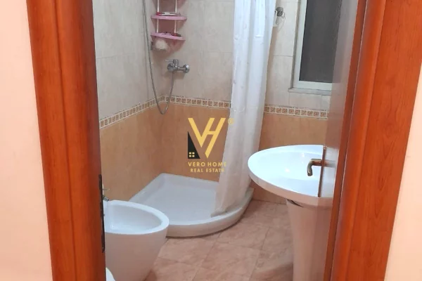 Shtepi me qera Apartament ne Tirane, 2+1, Mobilimi E mobiluar, Pagesa 800  Euro.