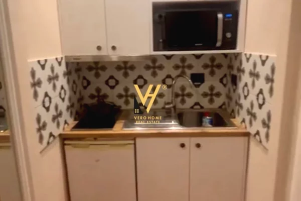 Shtepi ne shitje Apartament ne Tirane, 2+1, Mobilimi E mobiluar, Pagesa 360,000  Euro.