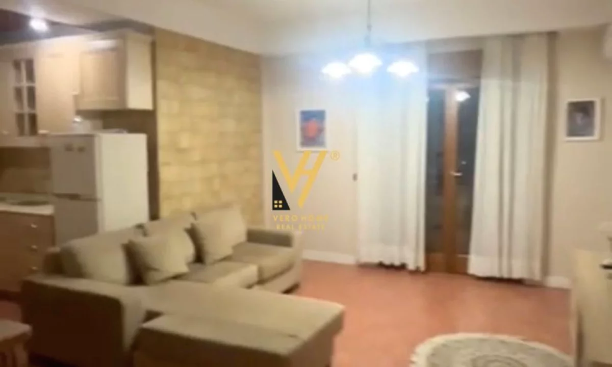 Shtepi ne shitje Apartament ne Tirane, 2+1, Mobilimi E mobiluar, Pagesa 360,000  Euro.