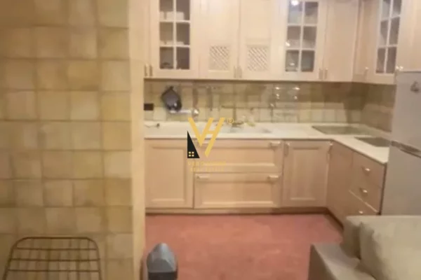 Shtepi ne shitje Apartament ne Tirane, 2+1, Mobilimi E mobiluar, Pagesa 360,000  Euro.