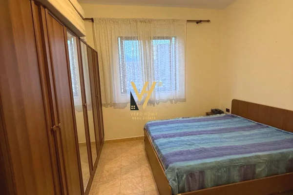 Shtepi me qera Apartament ne Tirane, 1+1, Mobilimi E mobiluar, Pagesa 40,000  Leke.