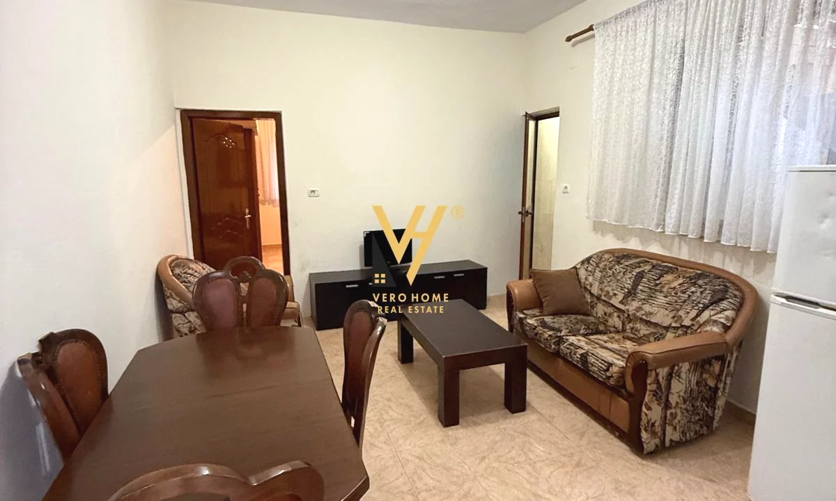 Shtepi me qera Apartament ne Tirane, 1+1, Mobilimi E mobiluar, Pagesa 40,000  Leke.