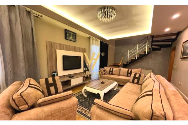 House for Rent 3+1 in Tirana - 900 Euro